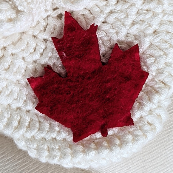 Whistler Blackcomb Crochet Infant Beanie w/Matching Footies Hand Made White Red - Picture 7 of 11